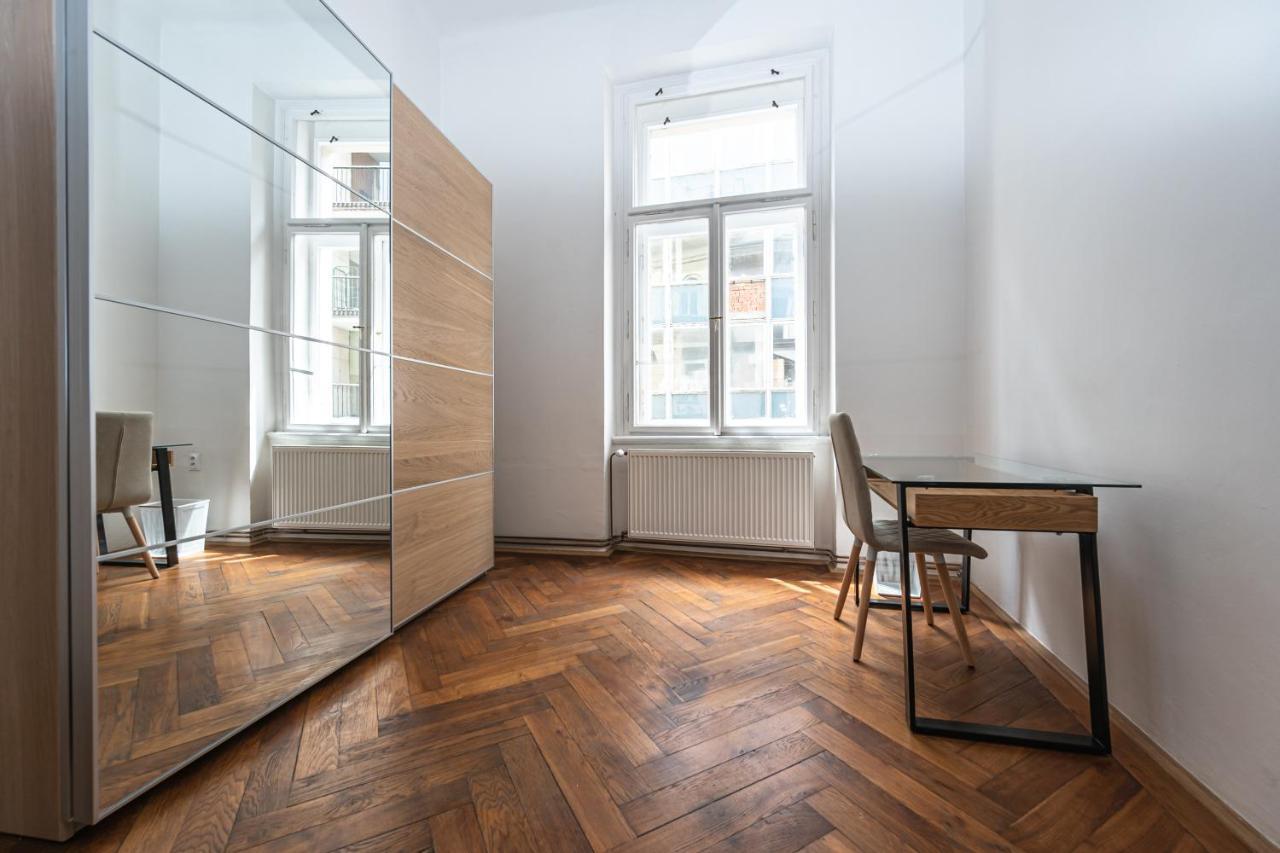 New Town Central Apartment Прага Экстерьер фото