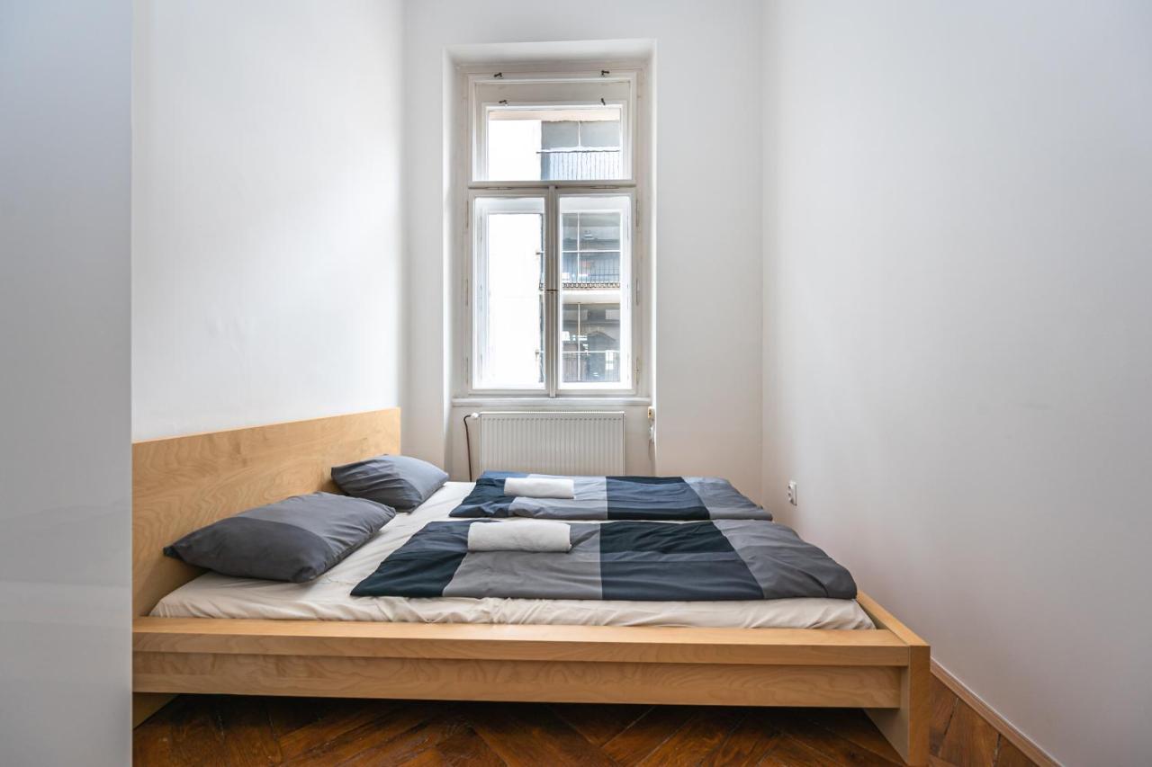 New Town Central Apartment Прага Экстерьер фото