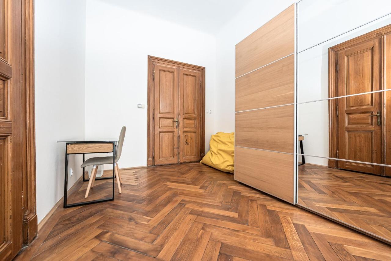 New Town Central Apartment Прага Экстерьер фото